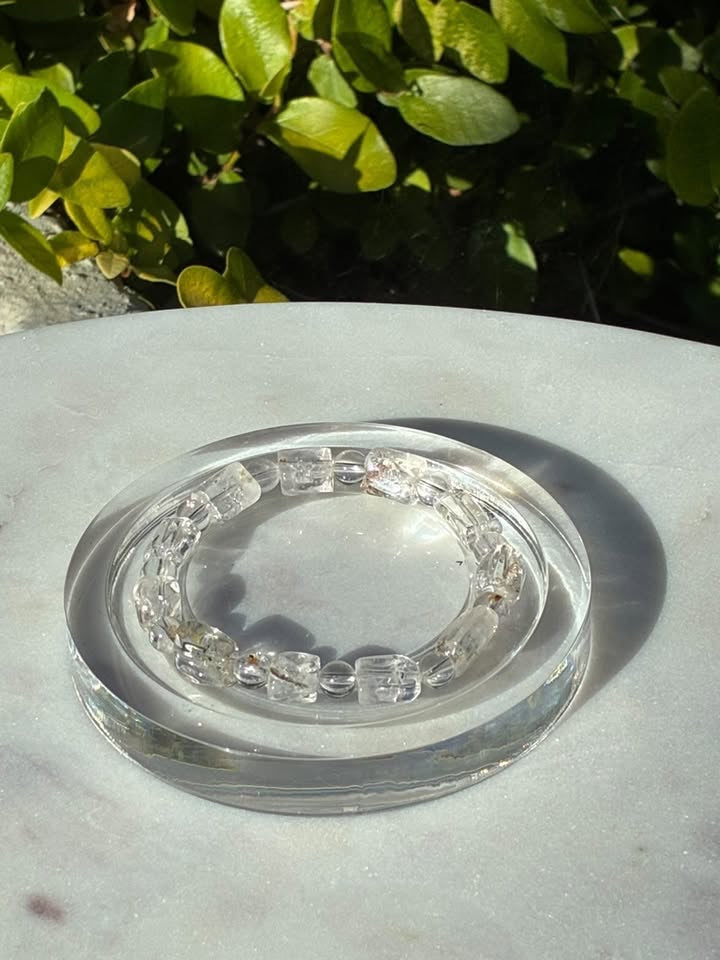 Natural Petroleum Quartz Bracelet (Oil Quartz)