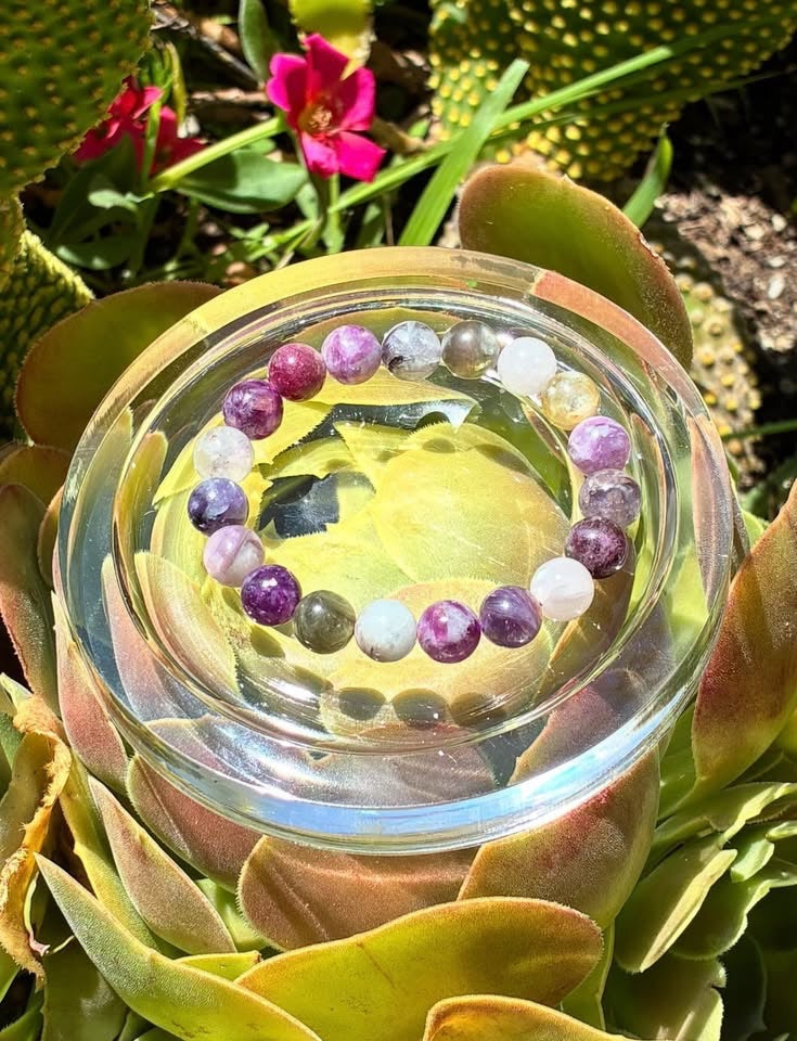 Dragon Vein colored Muscovite Bracelet